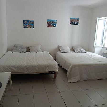 T1 Vieux Port Opera Apartment Marseille Bagian luar foto